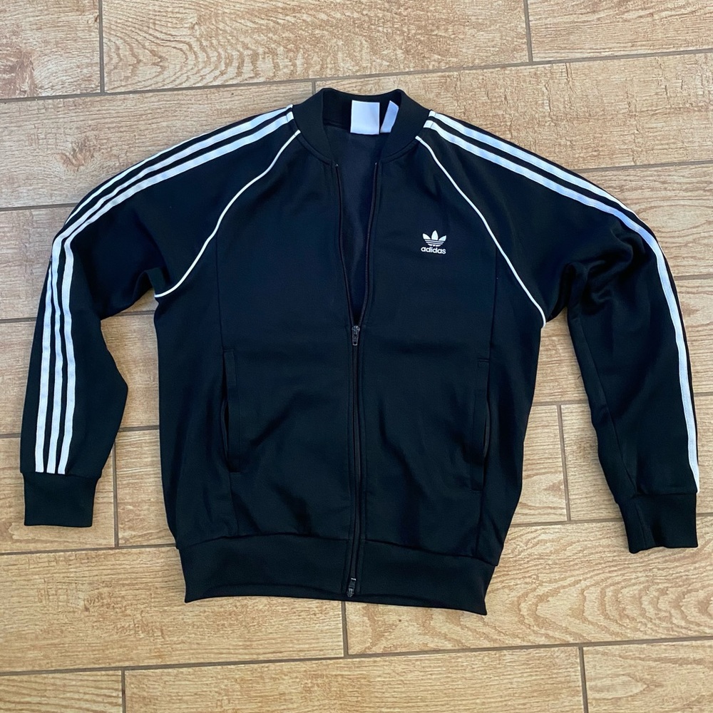 Used Jacket, hardly worn, and in great condition!